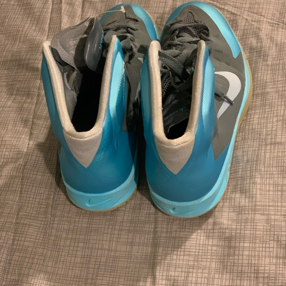 Youth basketball shoes - Picture 6 of 6